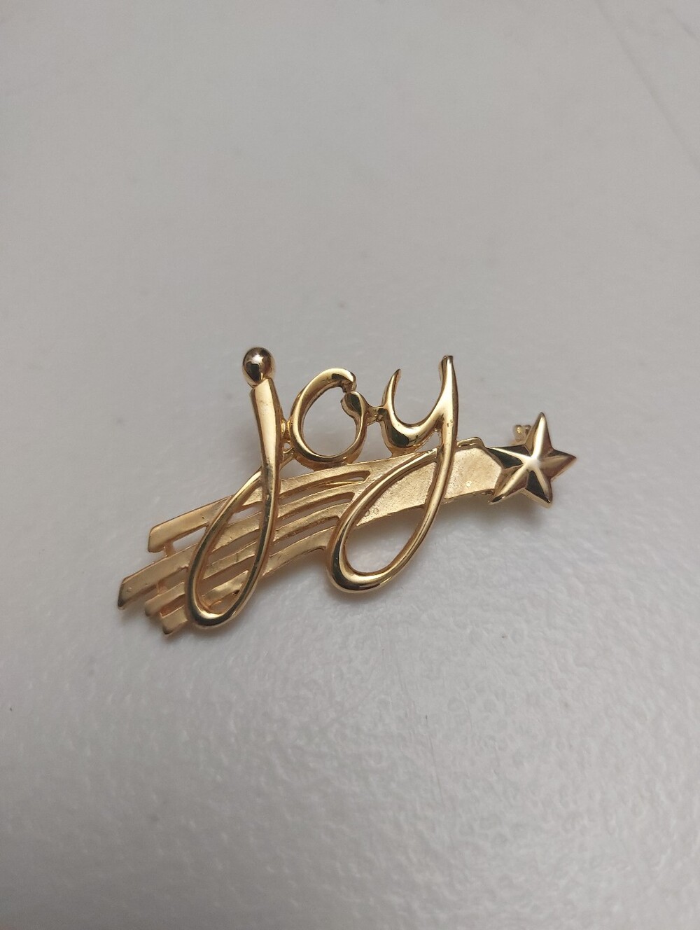 Vintage DANECRAFT Holiday Christmas Themed JOY Spellout Gold Tone Brooch Pin